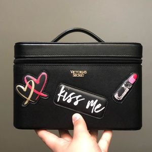 VICTORIA’S SECRET- Vanity Case
